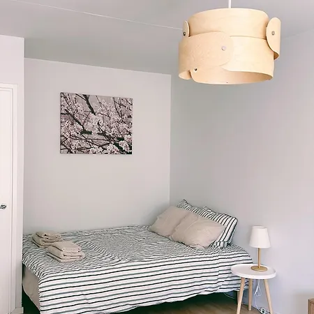 Apartment Cozy Flat Next To Tram And Bus Stations *